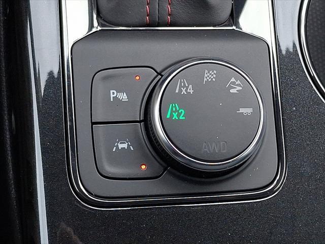 new 2025 Chevrolet Blazer car