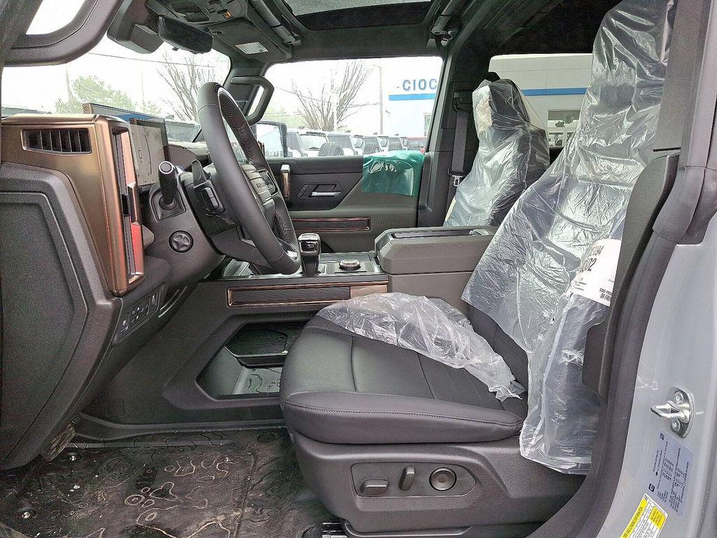 new 2025 GMC HUMMER EV Pickup car, priced at $107,920