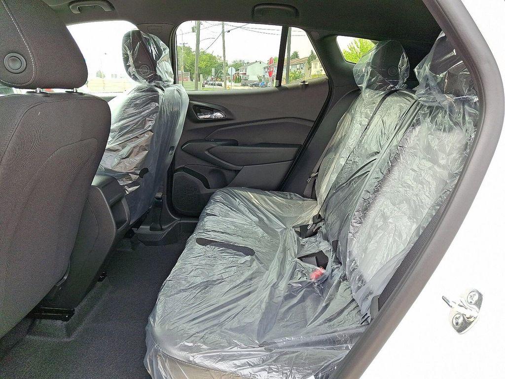 new 2025 Chevrolet Trax car, priced at $24,290
