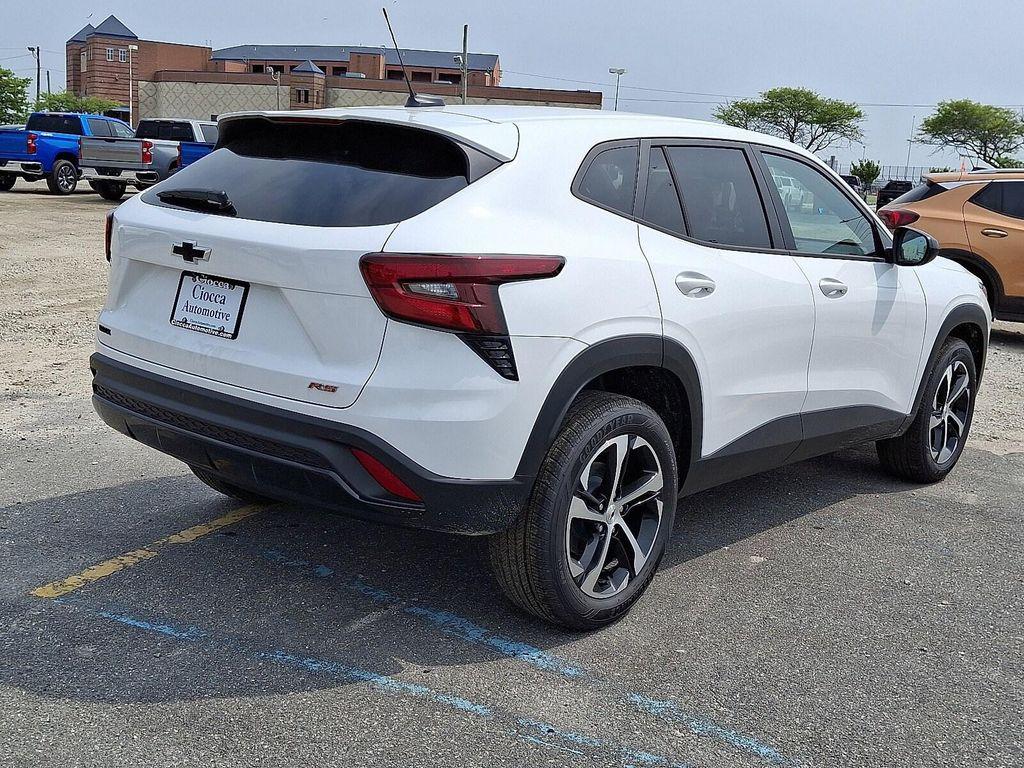 new 2025 Chevrolet Trax car, priced at $24,290