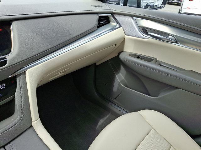 used 2021 Cadillac XT5 car, priced at $27,999
