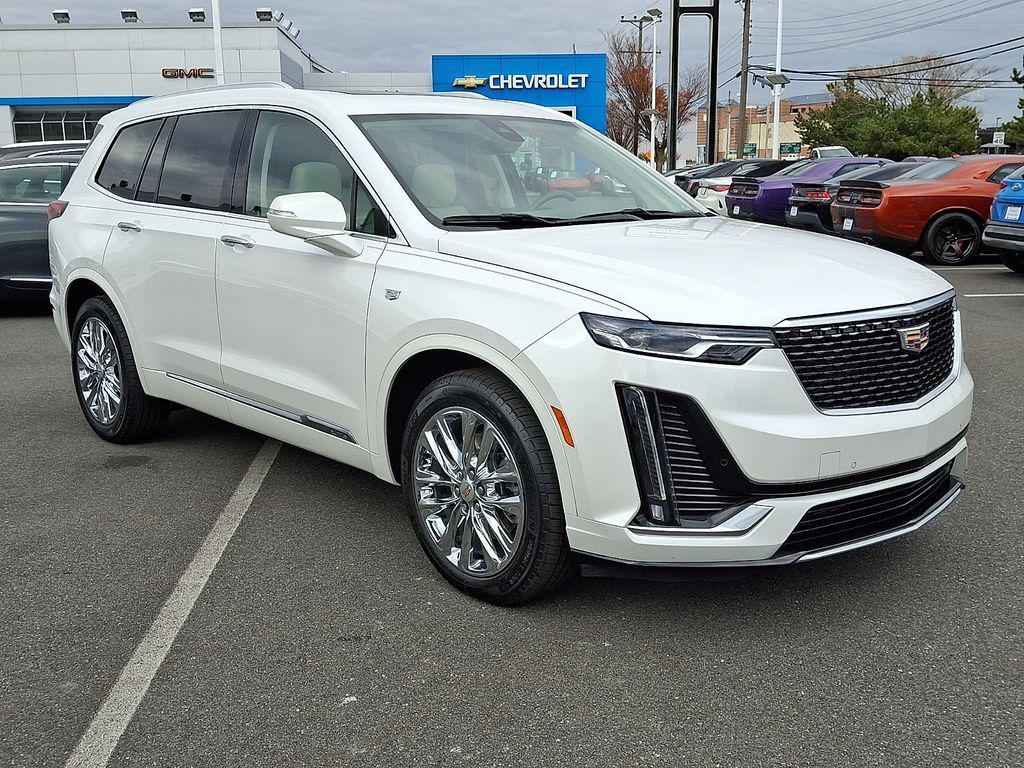 used 2022 Cadillac XT6 car, priced at $35,966