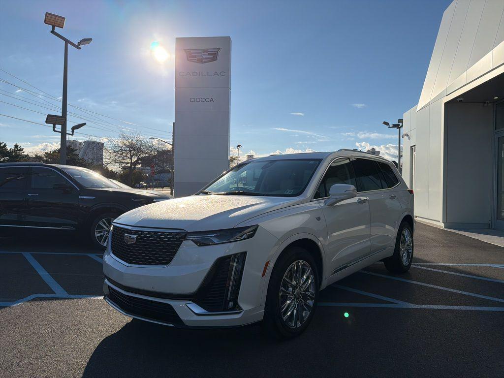 used 2022 Cadillac XT6 car, priced at $36,769