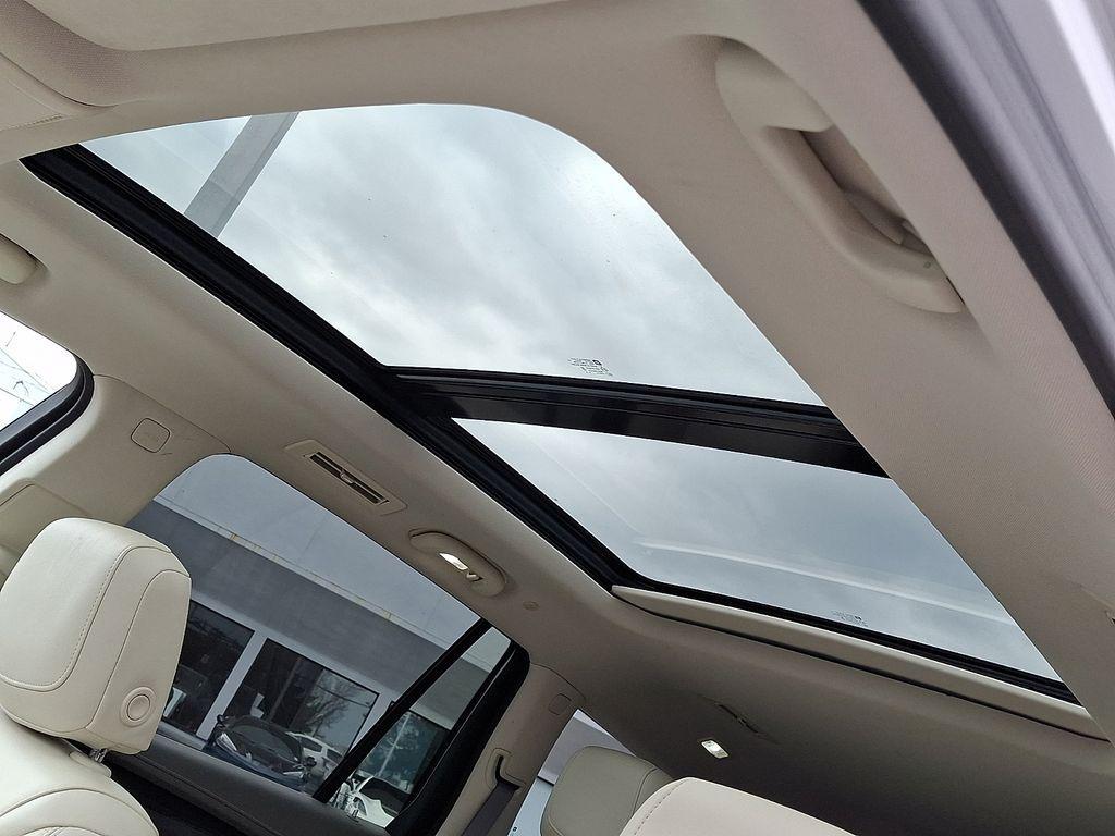 used 2022 Cadillac XT6 car, priced at $35,966