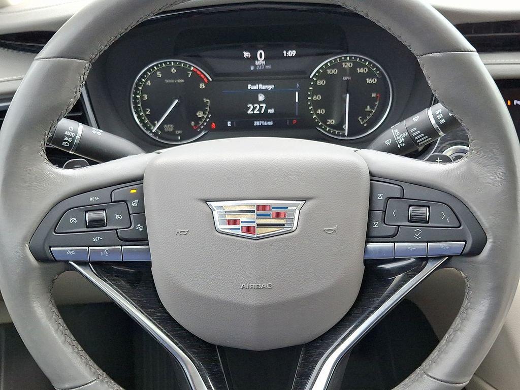 used 2022 Cadillac XT6 car, priced at $35,966