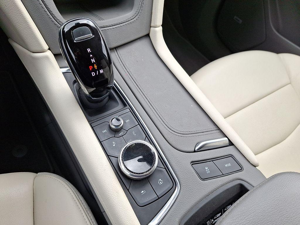 used 2022 Cadillac XT6 car, priced at $35,966