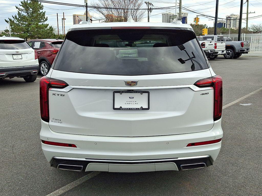 used 2022 Cadillac XT6 car, priced at $35,966