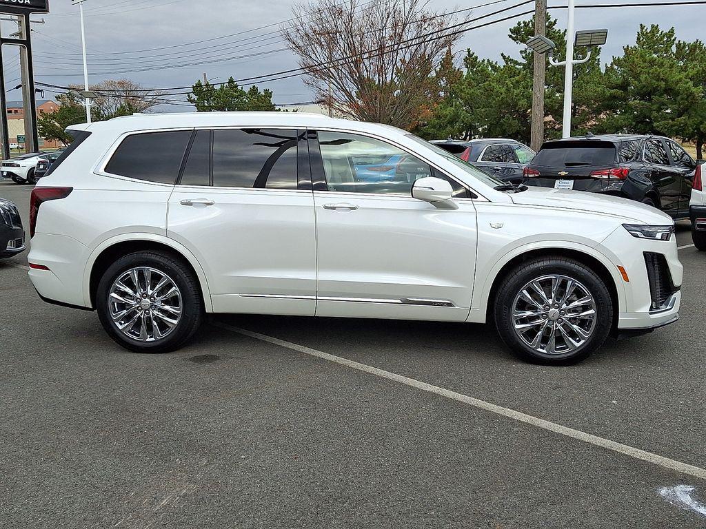 used 2022 Cadillac XT6 car, priced at $35,966