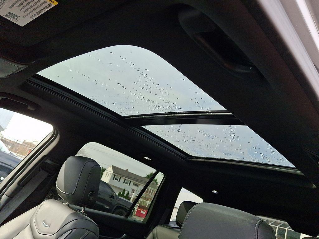 used 2023 Cadillac XT6 car, priced at $40,899