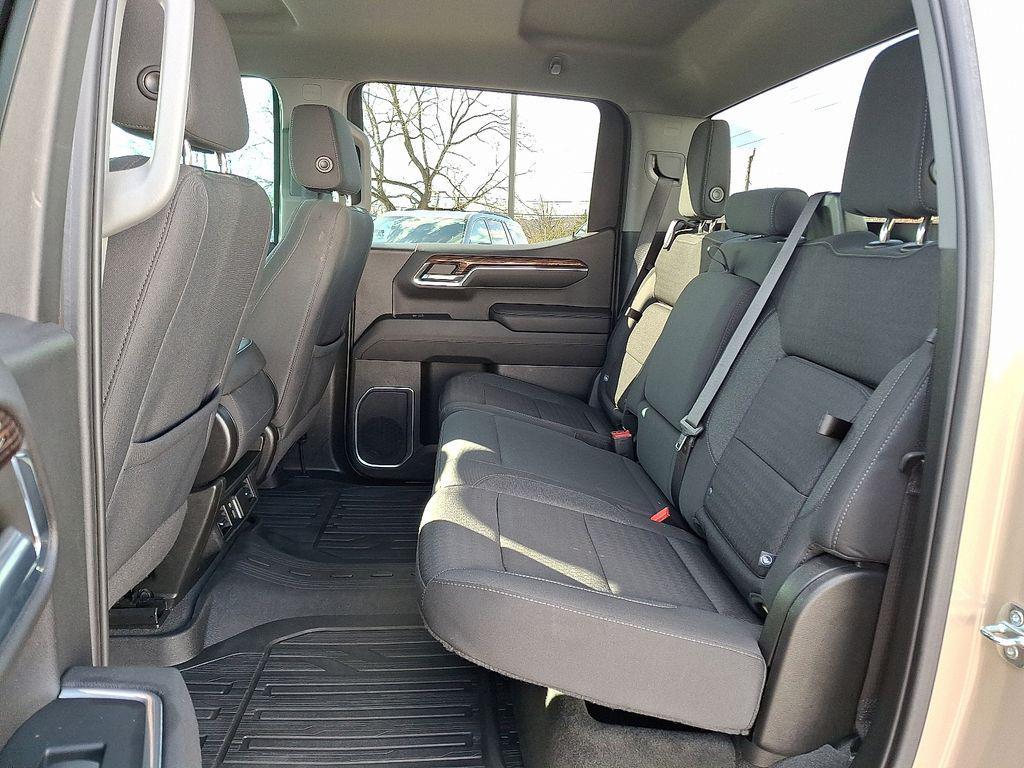 used 2023 GMC Sierra 1500 car, priced at $40,895