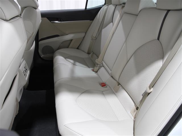 used 2023 Toyota Camry Hybrid car, priced at $31,900