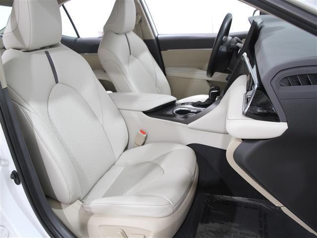 used 2023 Toyota Camry Hybrid car, priced at $31,900