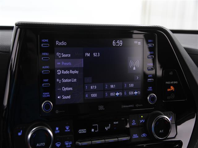 used 2022 Toyota Highlander car, priced at $39,990