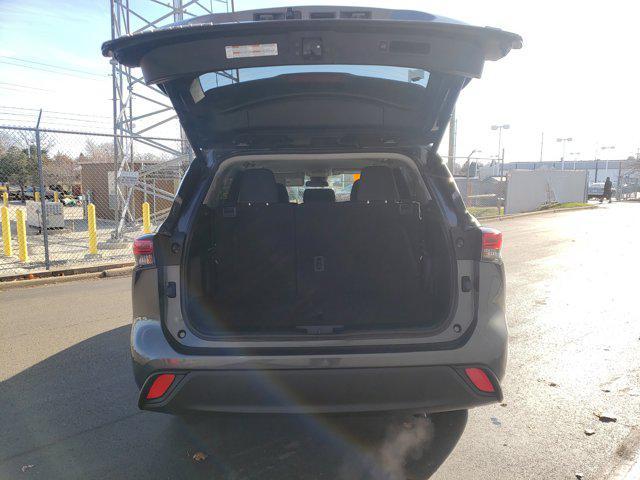 used 2021 Toyota Highlander car, priced at $23,374