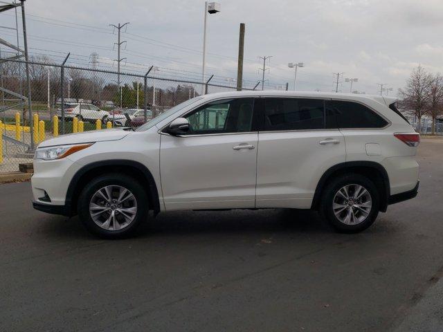 used 2016 Toyota Highlander car, priced at $19,364