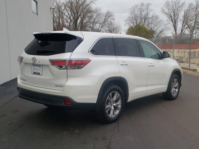 used 2016 Toyota Highlander car, priced at $19,364