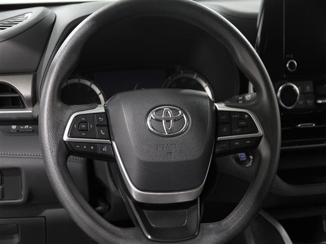 used 2023 Toyota Highlander car, priced at $34,990