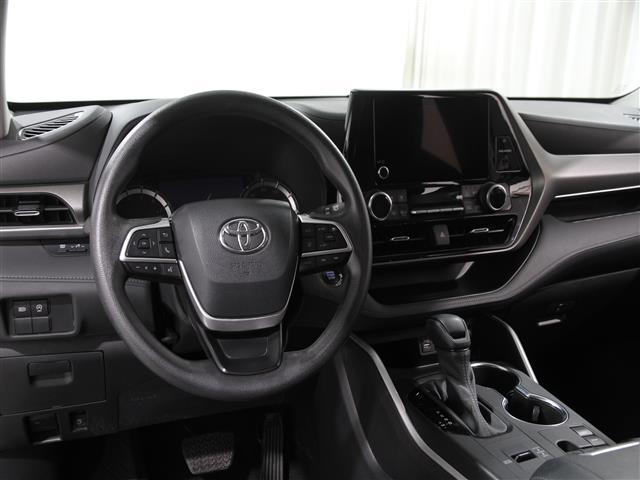 used 2023 Toyota Highlander car, priced at $34,990