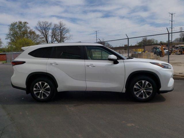 used 2024 Toyota Highlander car, priced at $43,520