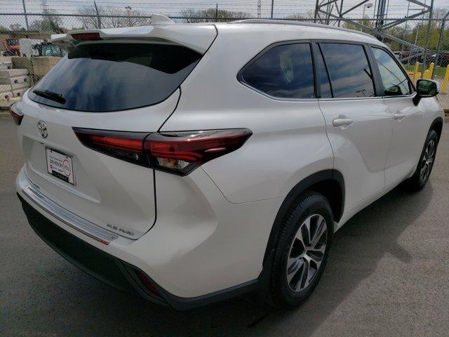 used 2024 Toyota Highlander car, priced at $43,520