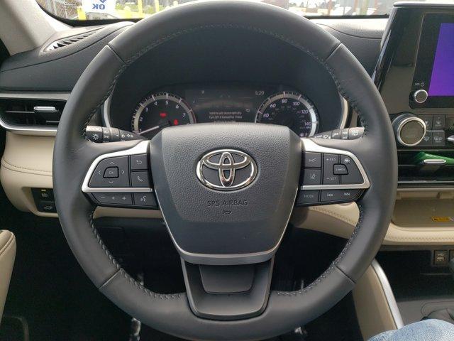 used 2024 Toyota Highlander car, priced at $43,520