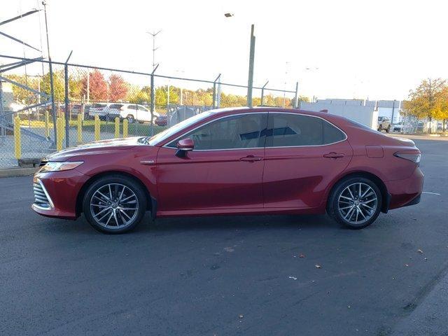 used 2021 Toyota Camry Hybrid car, priced at $29,632