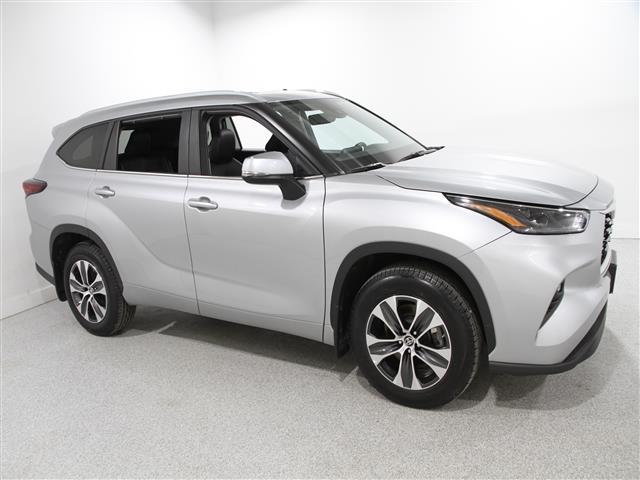 used 2024 Toyota Highlander car, priced at $43,950
