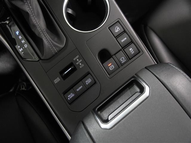 used 2024 Toyota Highlander car, priced at $43,950
