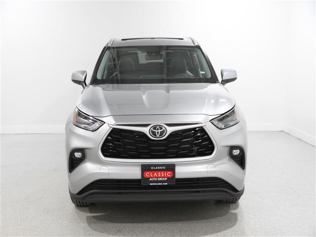 used 2024 Toyota Highlander car, priced at $43,950