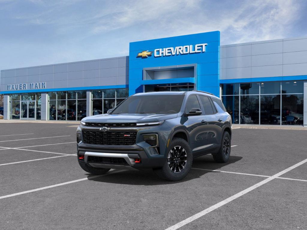 new 2025 Chevrolet Traverse car, priced at $50,217