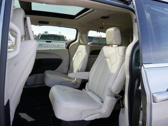 used 2021 Chrysler Pacifica car, priced at $32,894