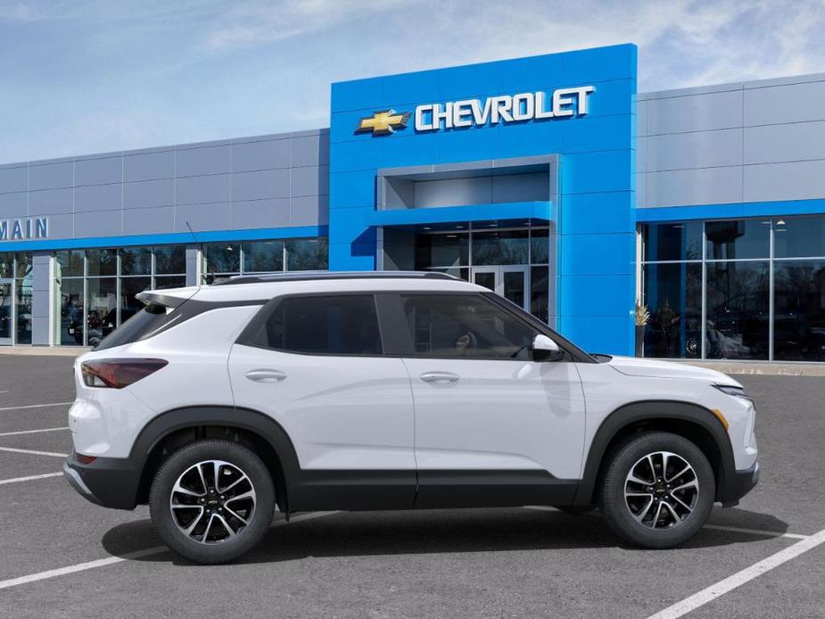 new 2025 Chevrolet TrailBlazer car, priced at $27,990