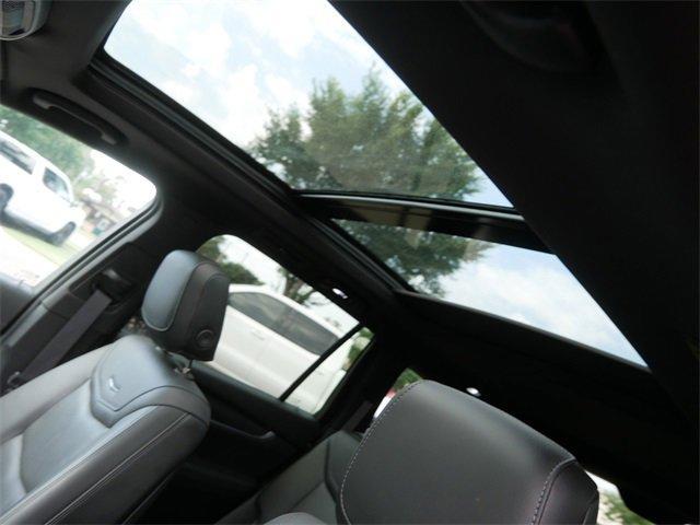 used 2024 Cadillac XT6 car, priced at $50,995