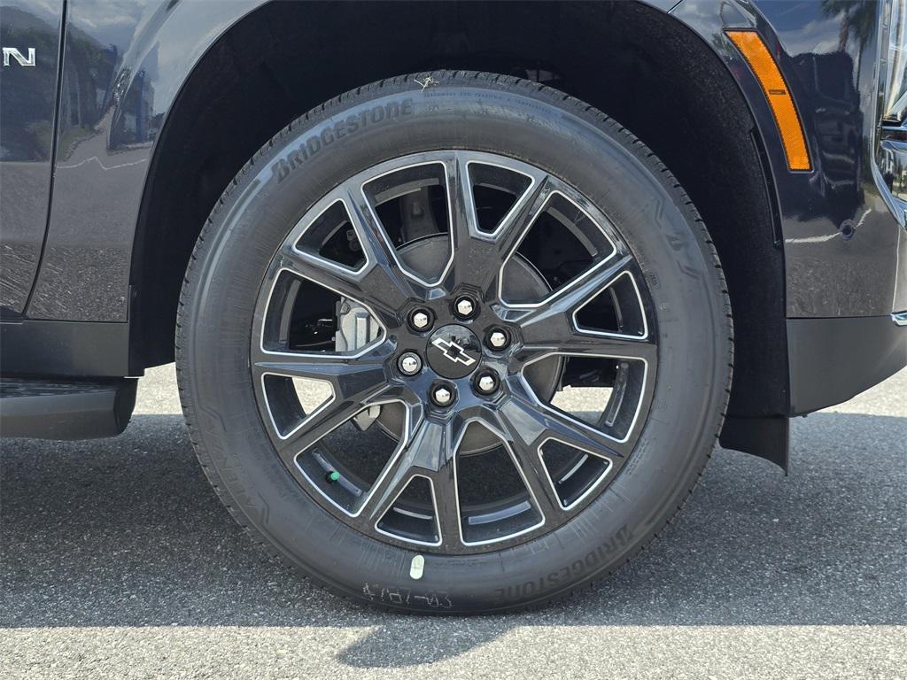 new 2025 Chevrolet Suburban car, priced at $74,985