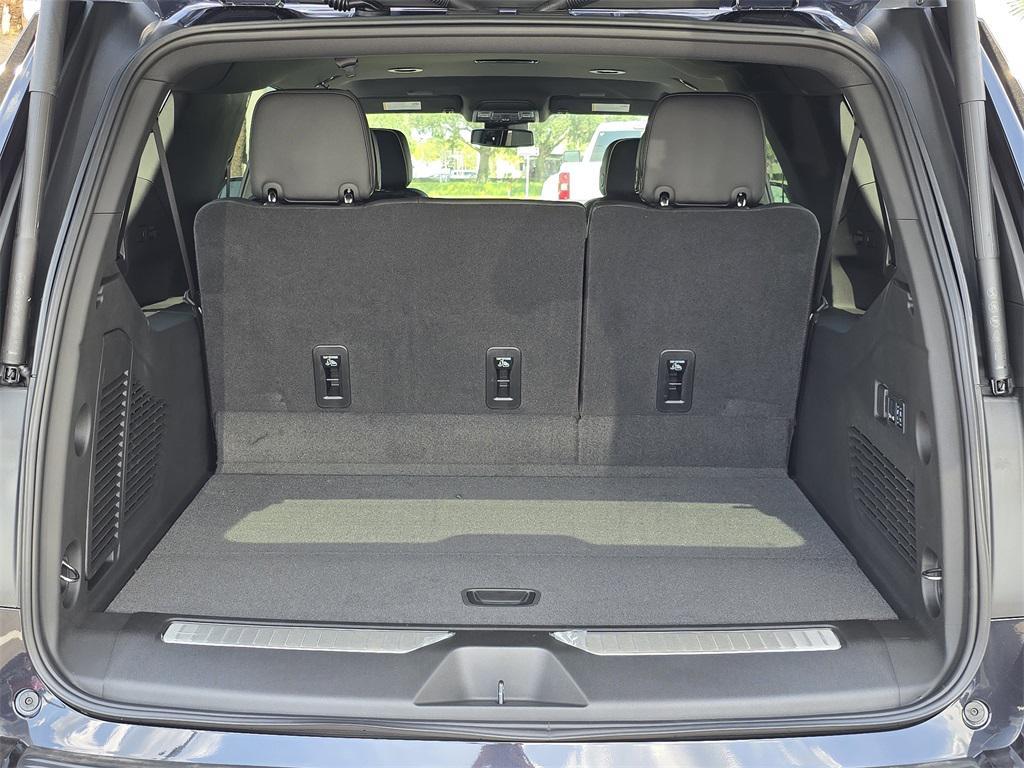 new 2025 Chevrolet Suburban car, priced at $74,985