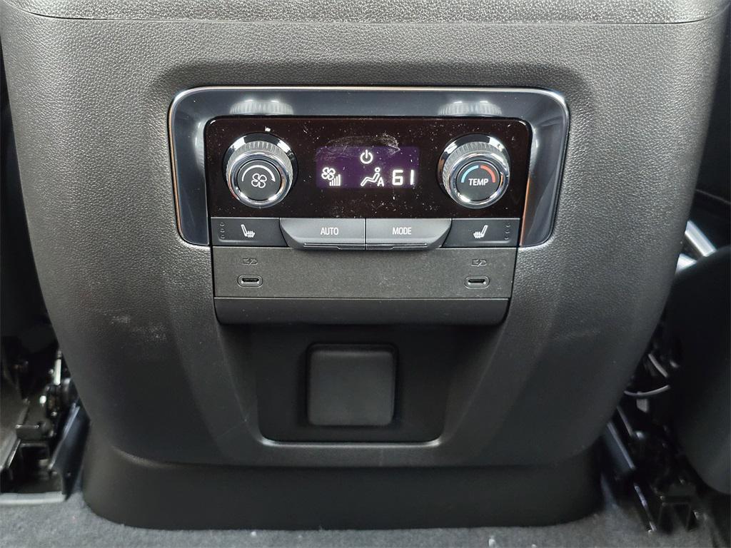 new 2025 Chevrolet Suburban car, priced at $74,985