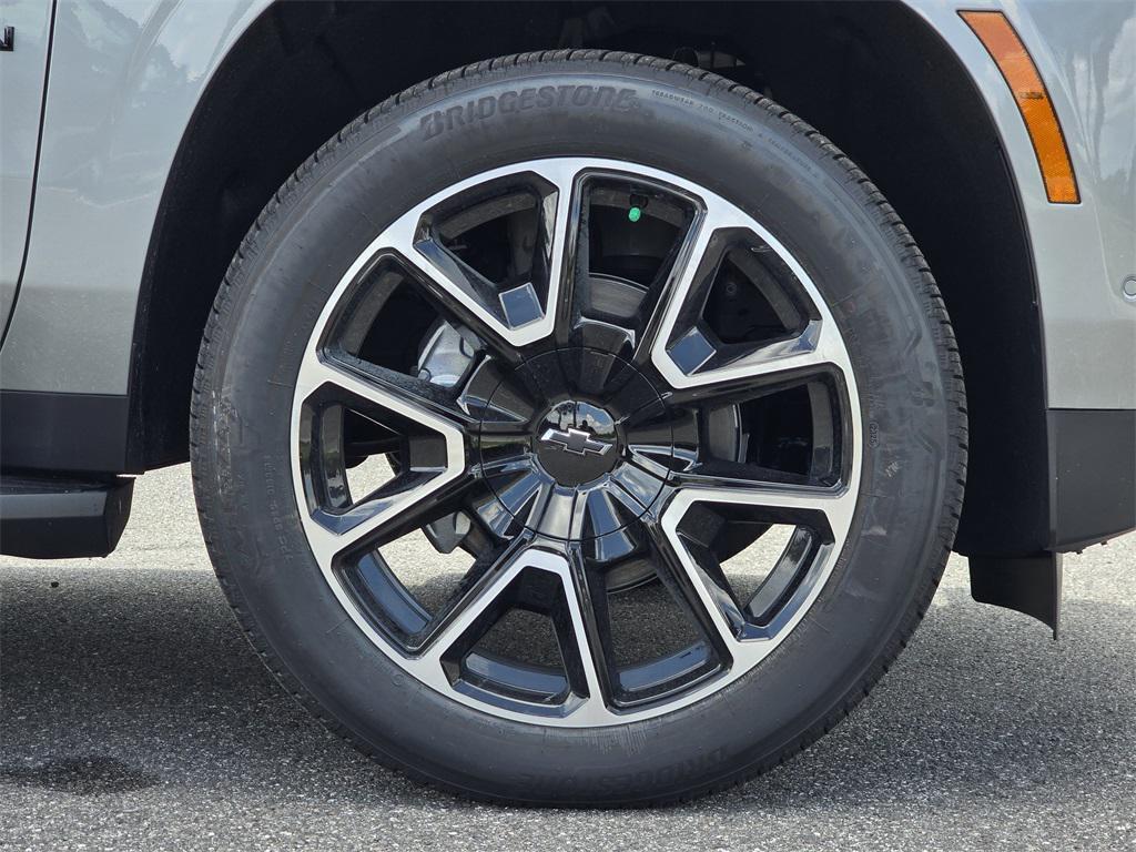 new 2025 Chevrolet Suburban car, priced at $80,816