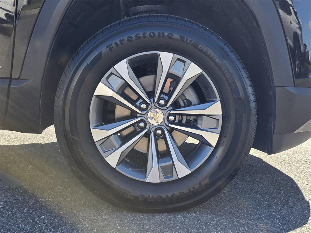 used 2025 Chevrolet Equinox car, priced at $24,999