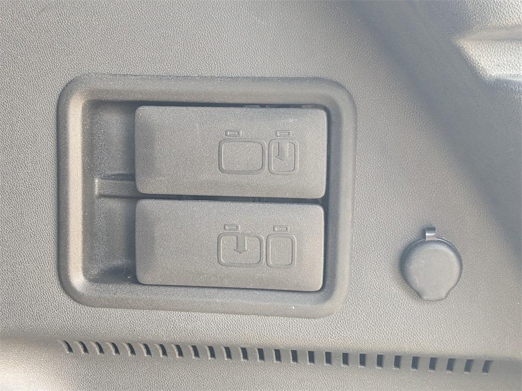 used 2020 Chevrolet Equinox car, priced at $20,999