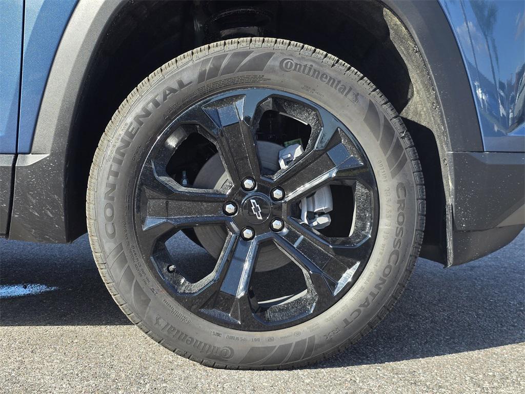 new 2026 Chevrolet Equinox car, priced at $30,909