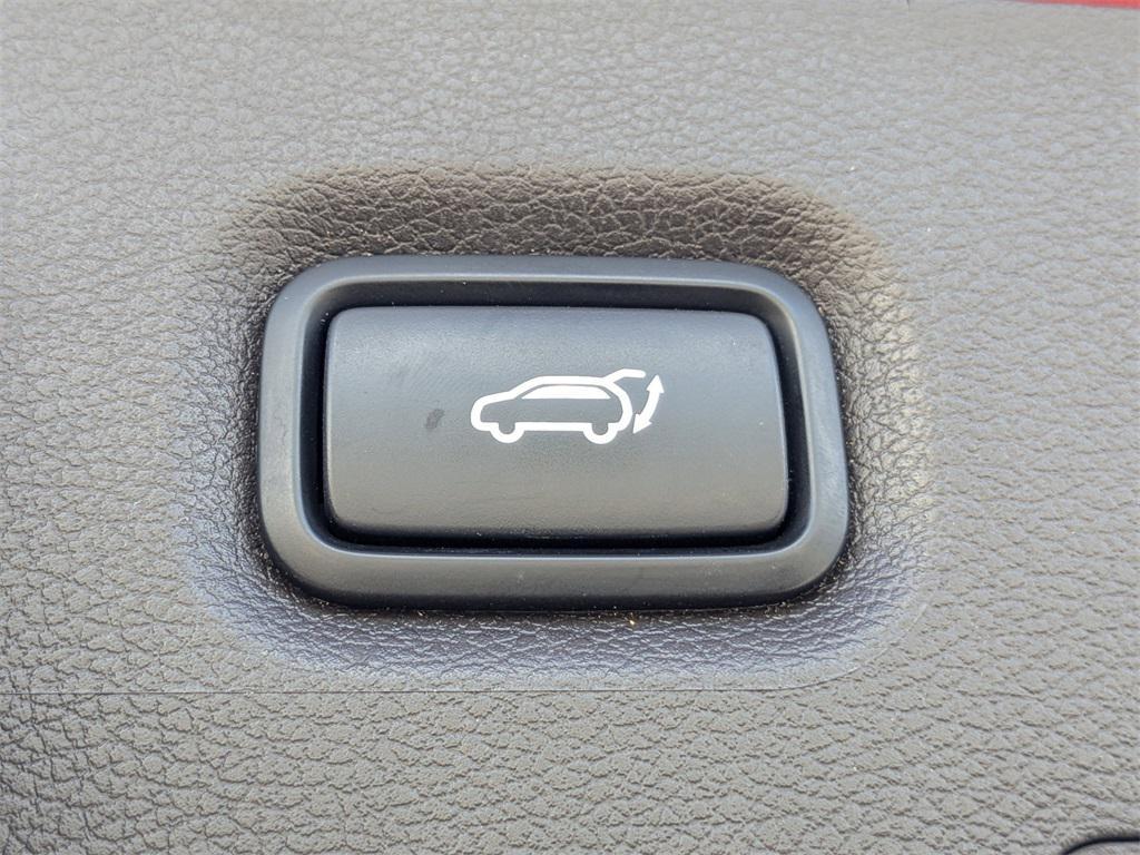 used 2020 Hyundai Santa Fe car, priced at $19,899