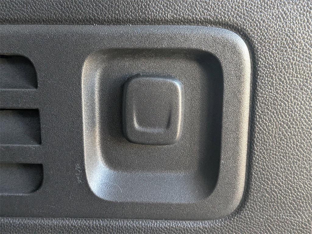 used 2019 Chevrolet Traverse car, priced at $13,999