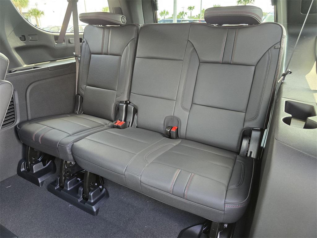 new 2025 Chevrolet Suburban car, priced at $76,125