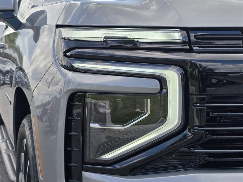 new 2025 Chevrolet Suburban car, priced at $76,125