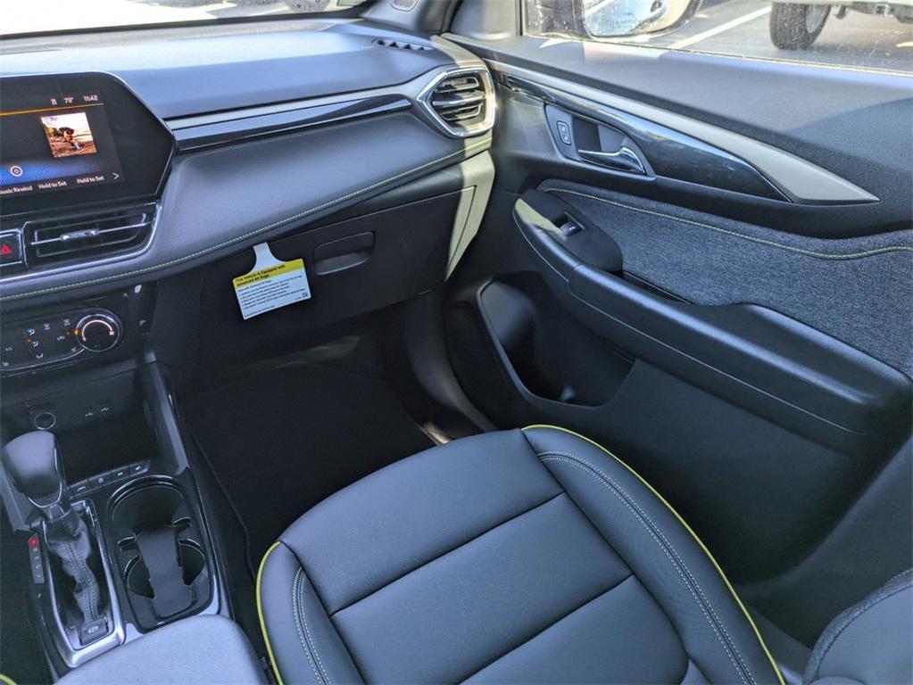 new 2025 Chevrolet TrailBlazer car, priced at $27,921