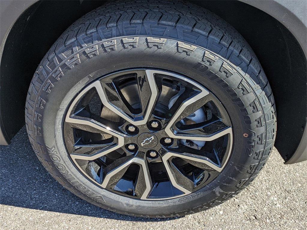 new 2025 Chevrolet TrailBlazer car, priced at $27,921