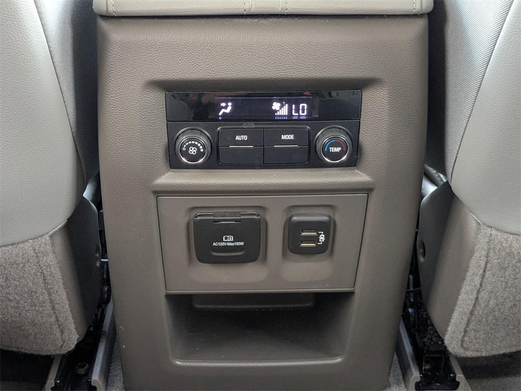 used 2020 Chevrolet Traverse car, priced at $20,999