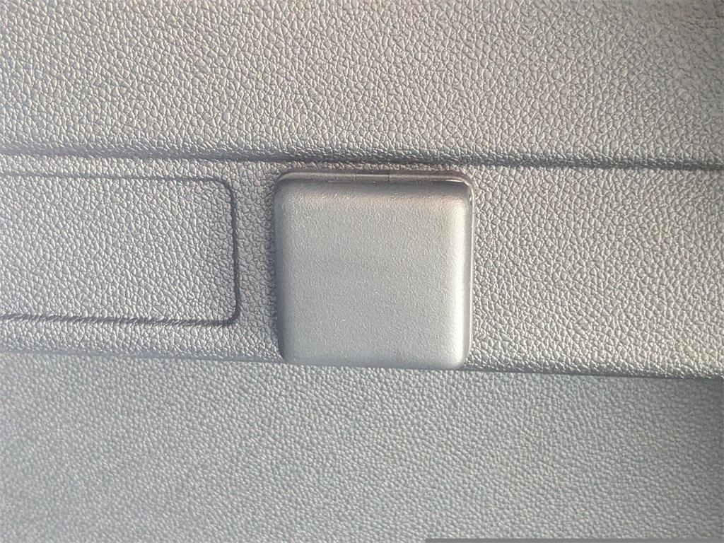 used 2025 Chevrolet Equinox car, priced at $24,999