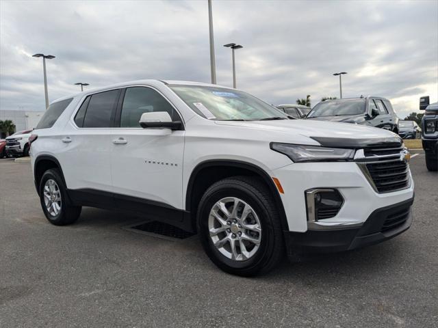 used 2024 Chevrolet Traverse car, priced at $33,999