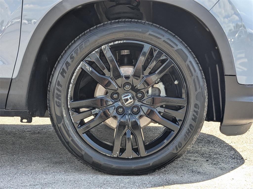 used 2022 Honda Pilot car, priced at $29,999